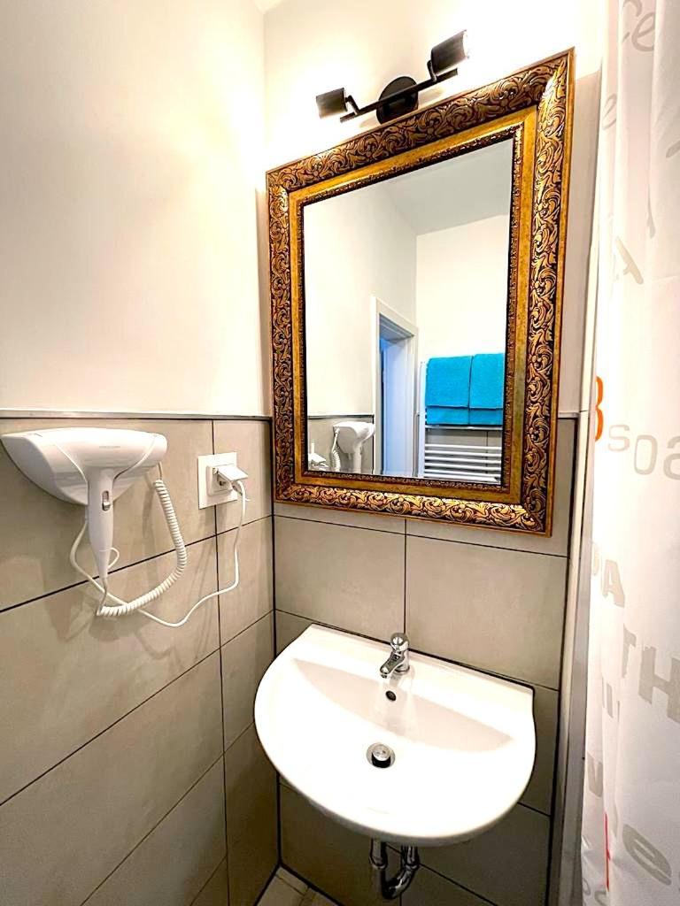 Hotel Uthoff Bissendorf Bagian luar foto